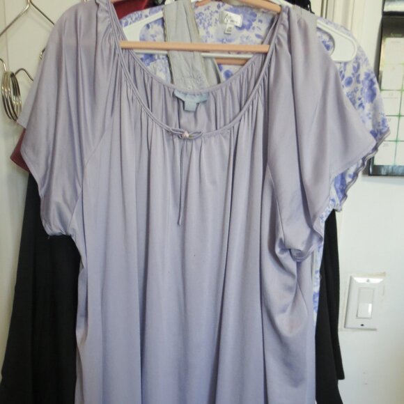 Only Necessities 4 X Long Light Purple Nightgown - Picture 1 of 6